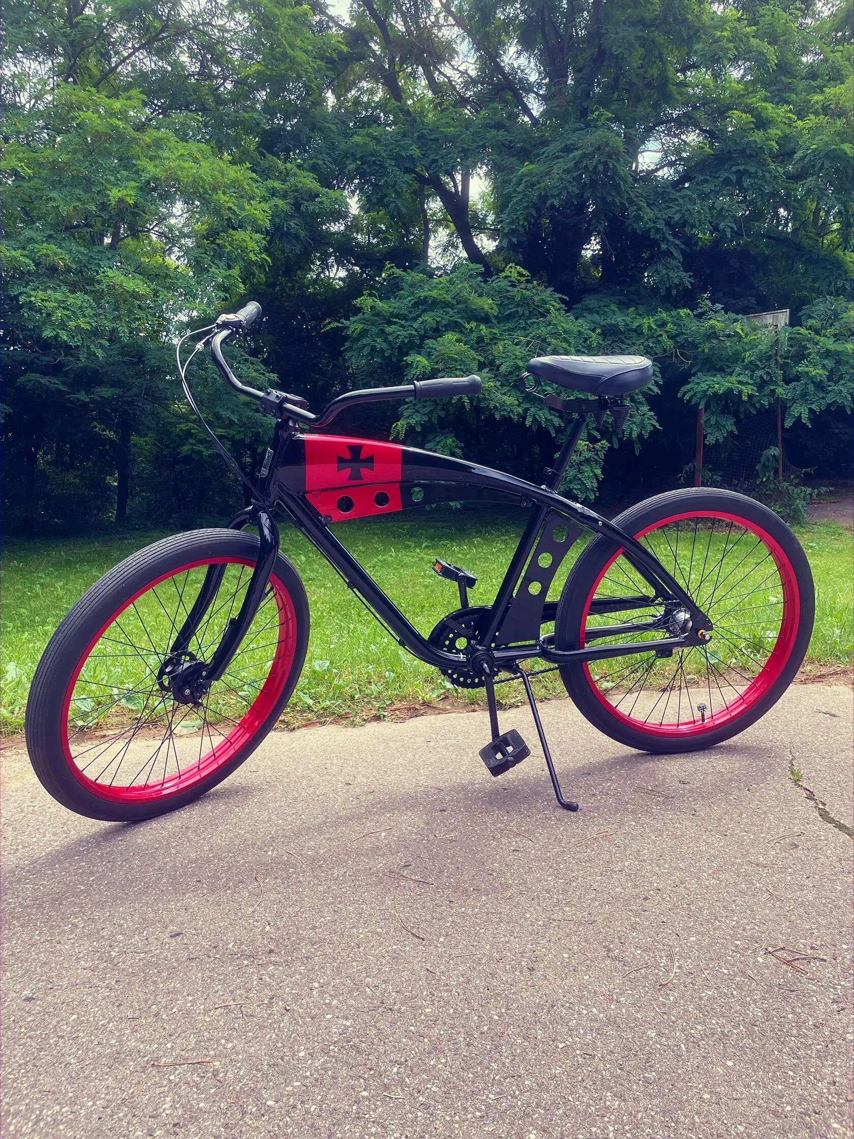 Felt Red Baron Cruiser za 10 000 K Cyklobazar.cz