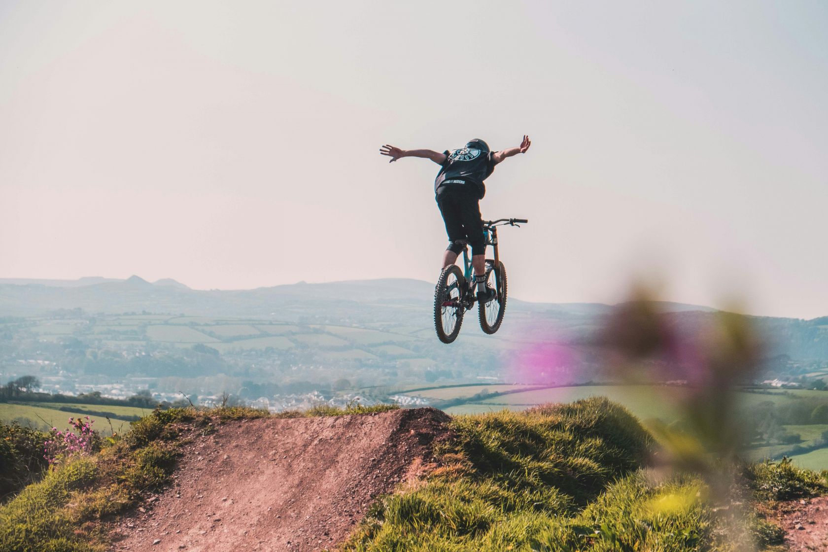 Velké skoky v bikeparku jsou vhodné pro zkušené jezdce