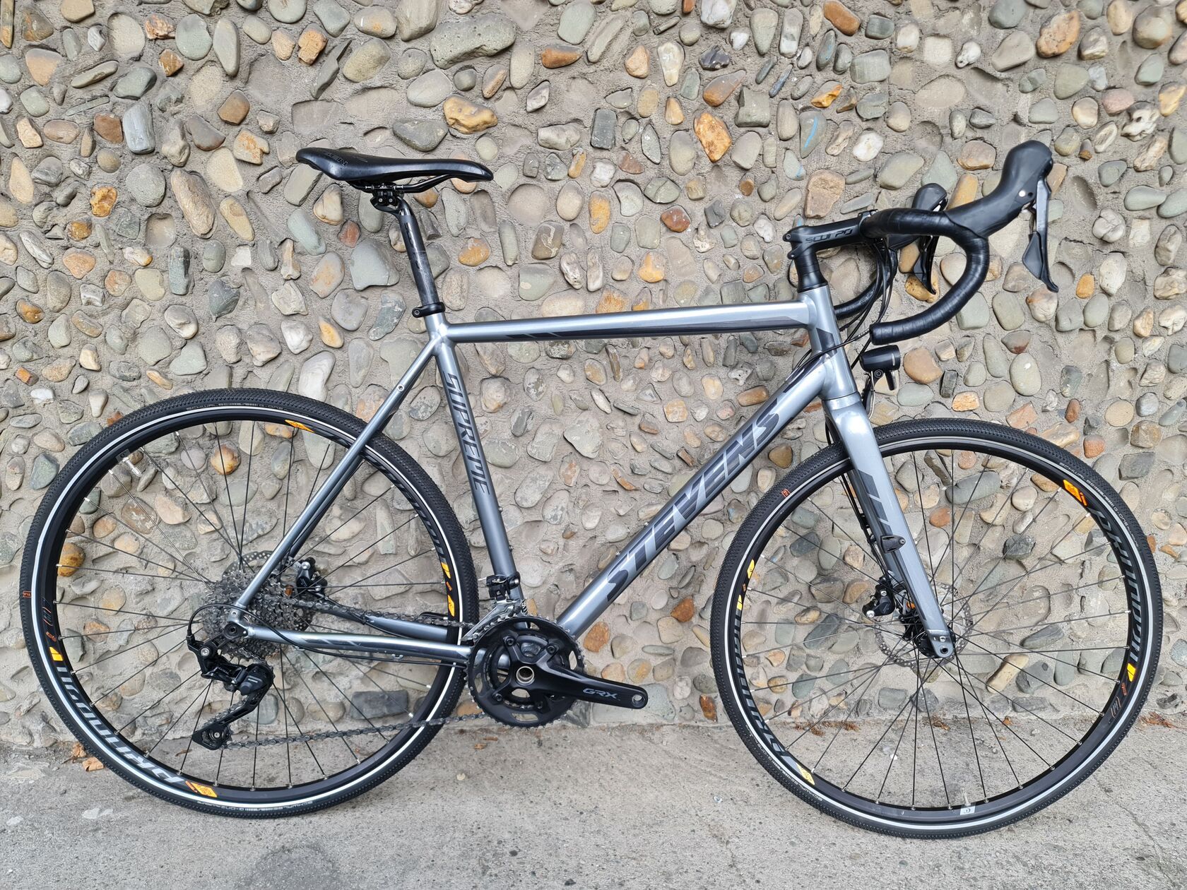 stevens gravel bike supreme