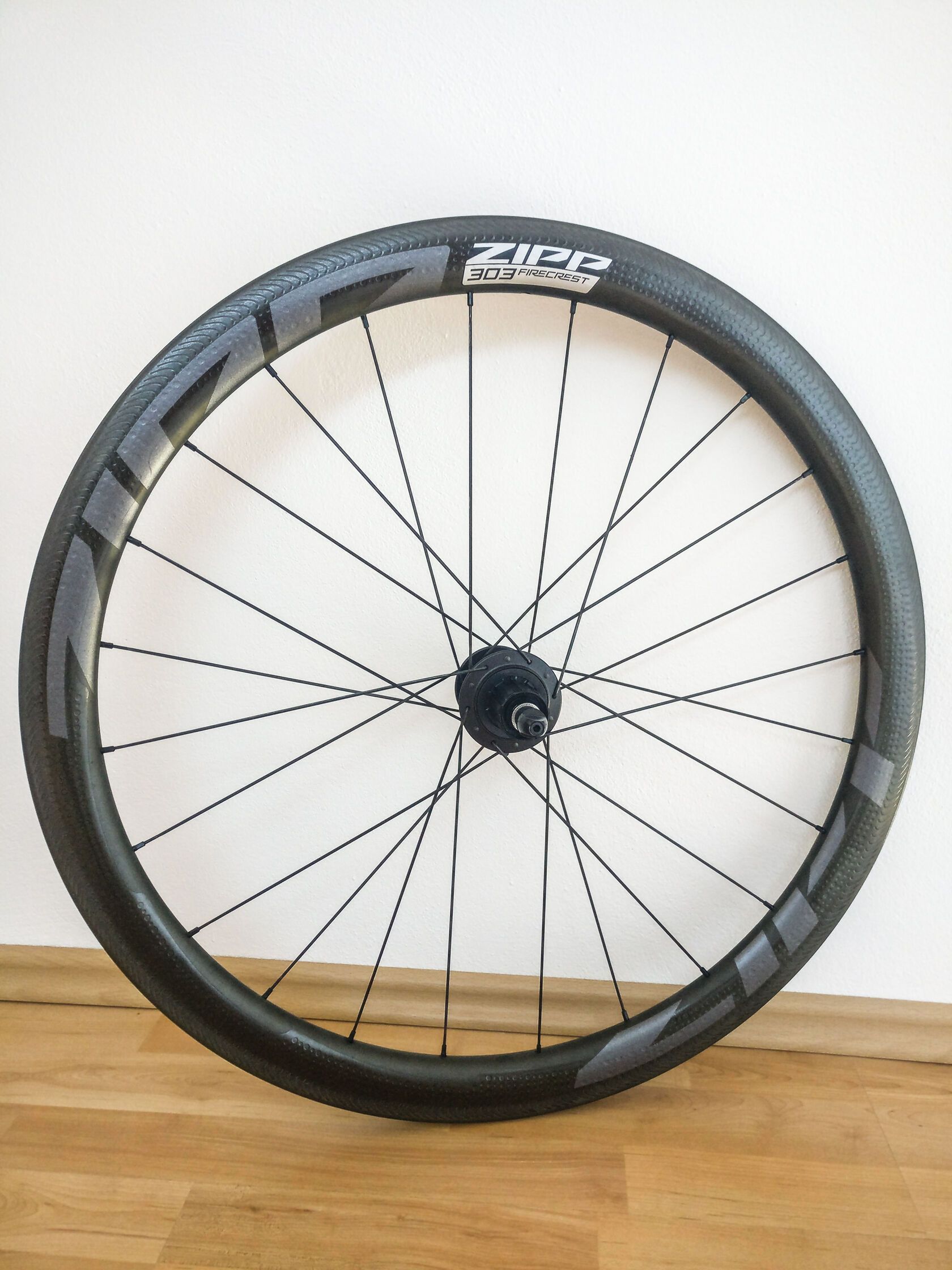 Zipp 303 Firecrest Tubeless Rim-brake (zadné koleso) za 400