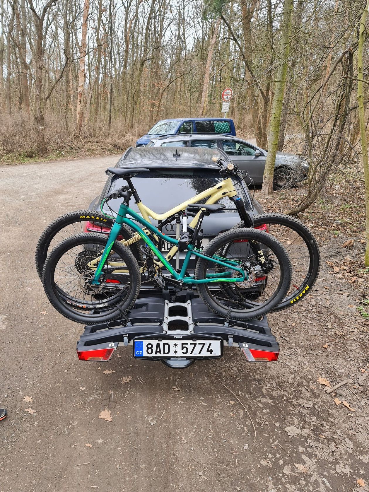 THULE EASY FOLD XT 934 pro 3 kola za 15 000 K Cyklobazar.cz