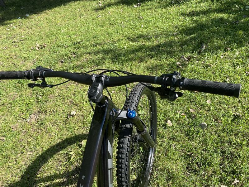 TREK Fuel EX 8