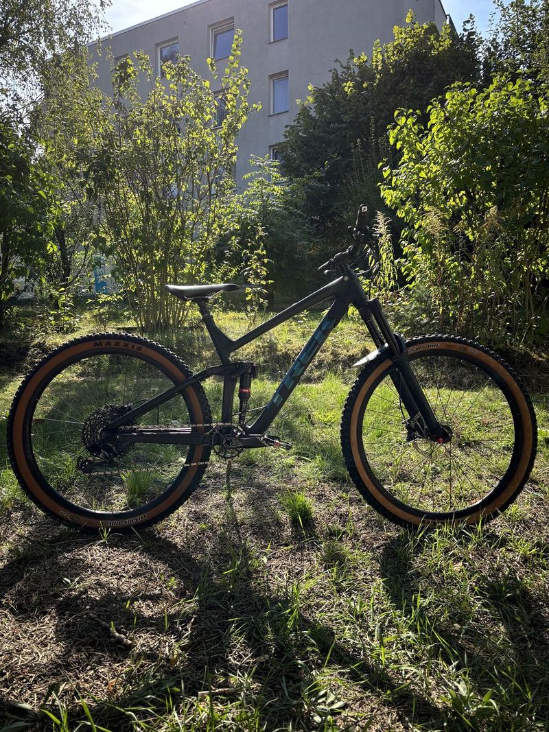 Trek slash 8