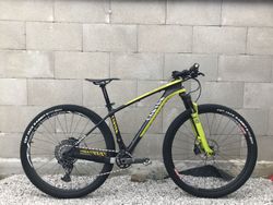 Grand Canyon CF SLX vel. M 9,5kg