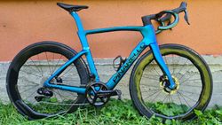 Pinarello dogma F 2025