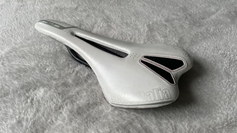 Selle Italia SLR carbon Flow 120g