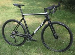 GIANT TCX Advanced Pro - závodní cyklokrosové kolo s karbonovým rámem - NOVÉ