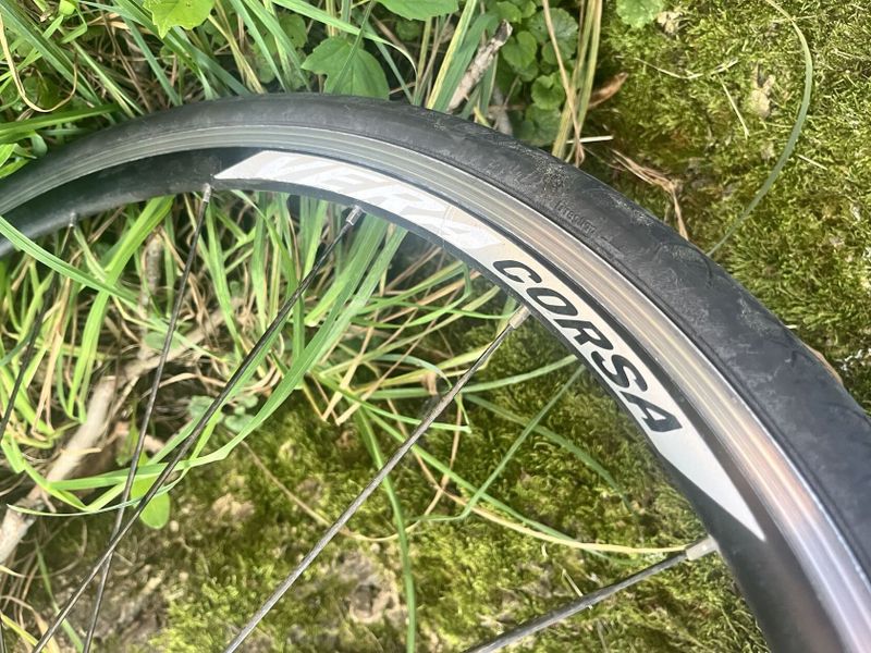 Silniční endurance kolo Fuji Sportif 1.1