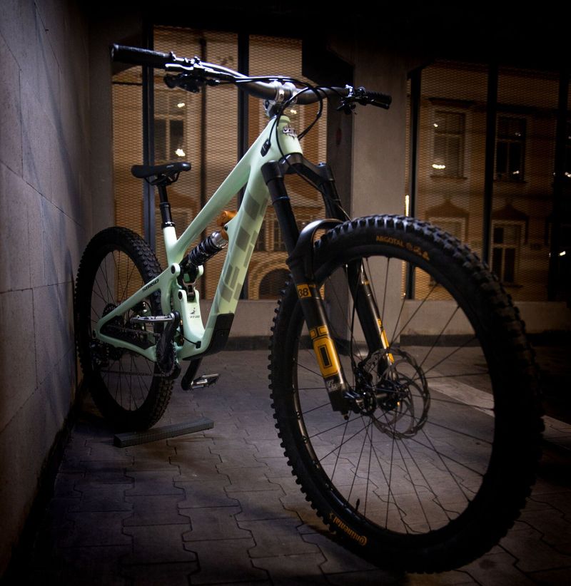 YETI SB160, turq, vel.: M, custom build