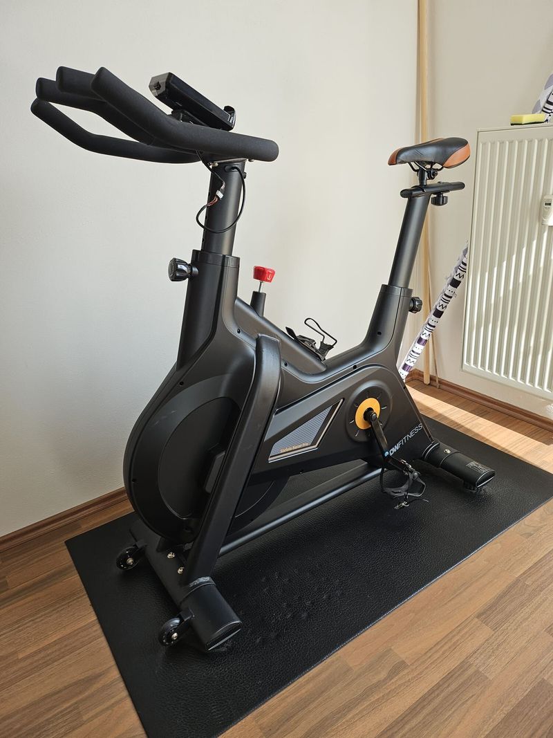 Cyklotrenažér Flow Fitness Stelvio Racer Pro i