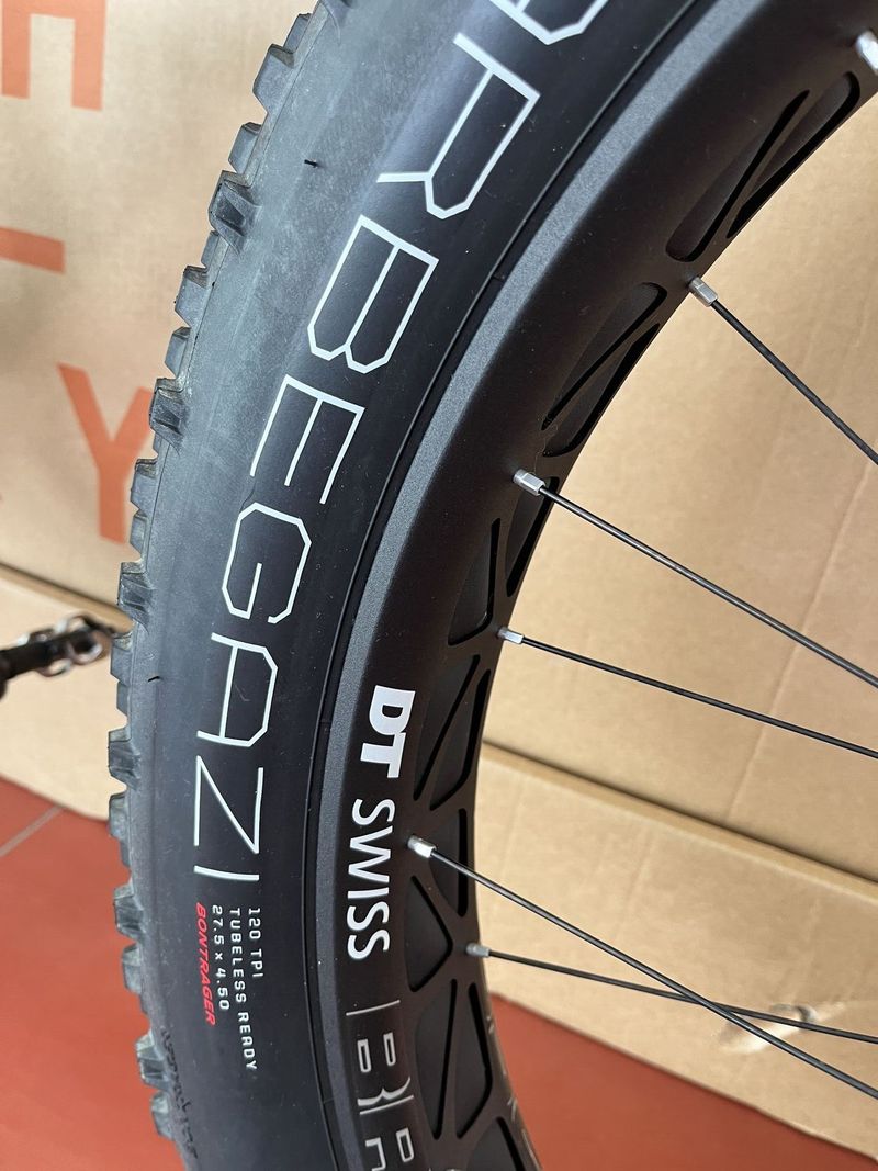 prodám FAT BIKES Dude CF 8 