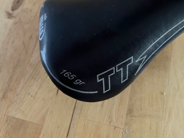 sedlo Selle Italia FLITE TT 165gr. titan ližiny, zachovalé