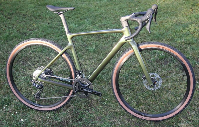 SCOTT Addict Gravel 30 AXS 2024 - atraktivní gravel bike s karbonovým rámem - NOVÝ + BONUS