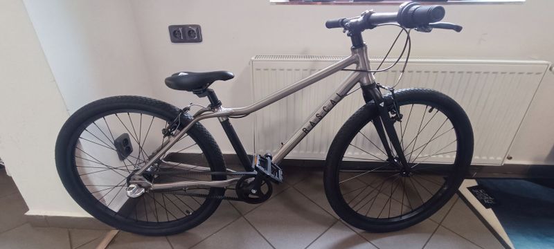 RASCAL BIKES - 24" titanová (3rychlostní)