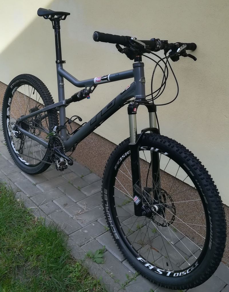 Prodám celoodpružené kolo Race Bike 26" vel. XL - zakázkový model 