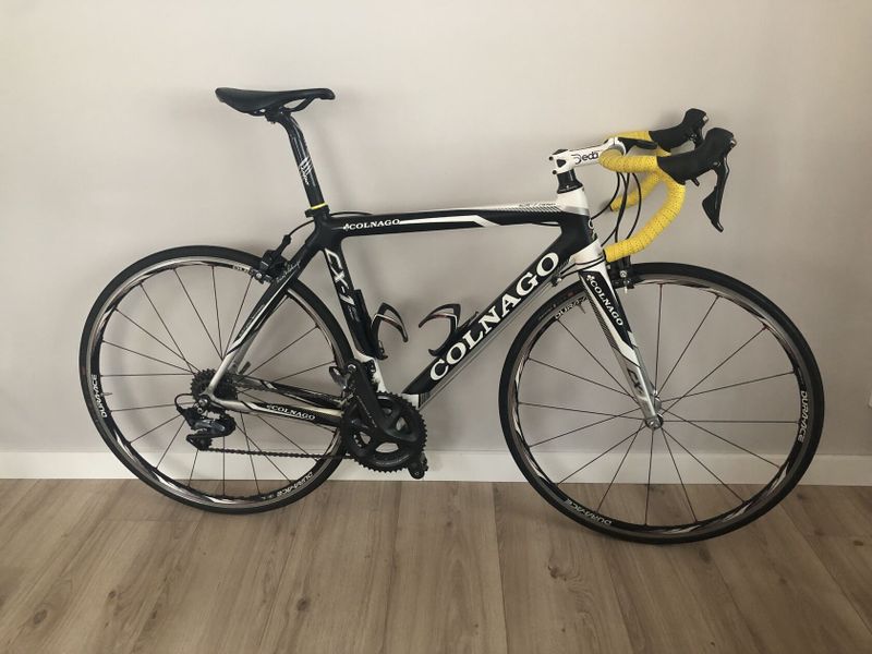 Karbonové silniční kolo Colnago