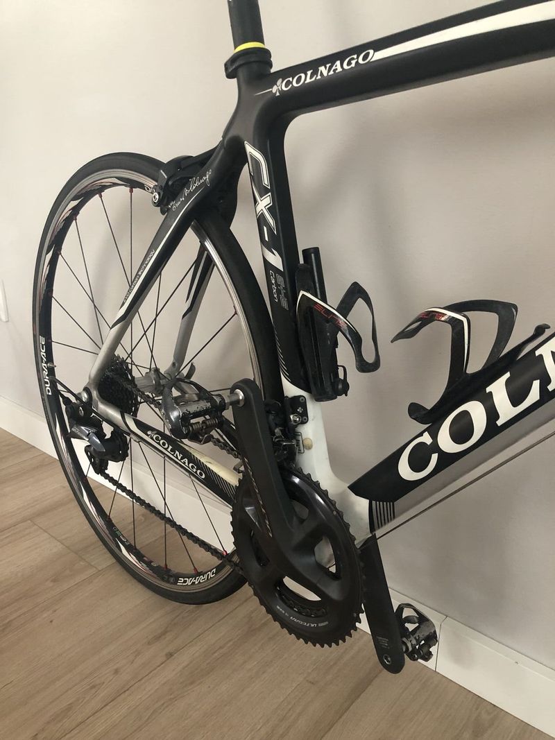 Karbonové silniční kolo Colnago