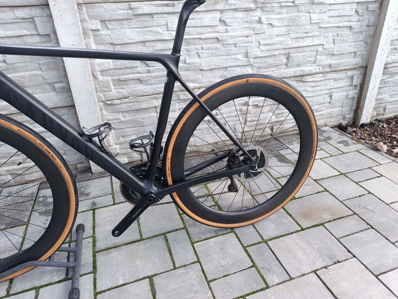 Canyon ultimate cf sl di2 12 speed