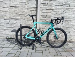 Bianchi aria Ultegra disc - karbonová kola 