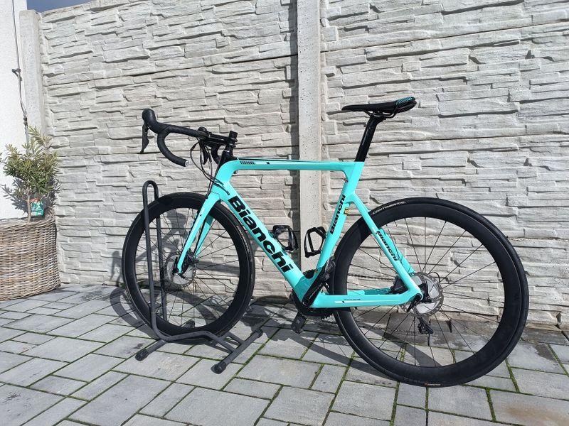 Bianchi aria Ultegra disc - karbonová kola 