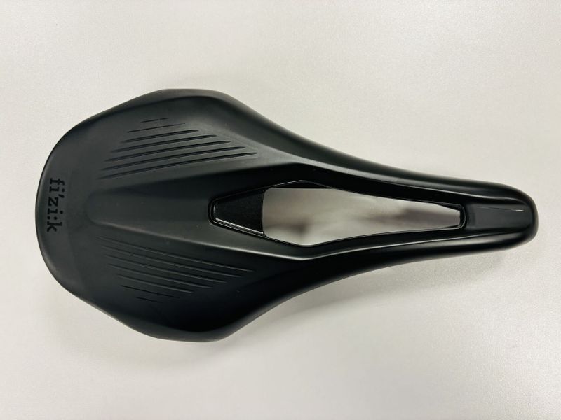 Sedlo Fizik Vento Argo R5, šíře 140mm