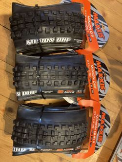 Prodám nové pláště Maxxis DHRII