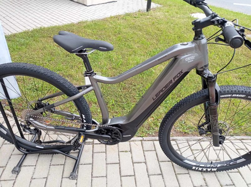 eMTB Leader Fox Oxnar, motor PANASONIC, 720Wh baterie