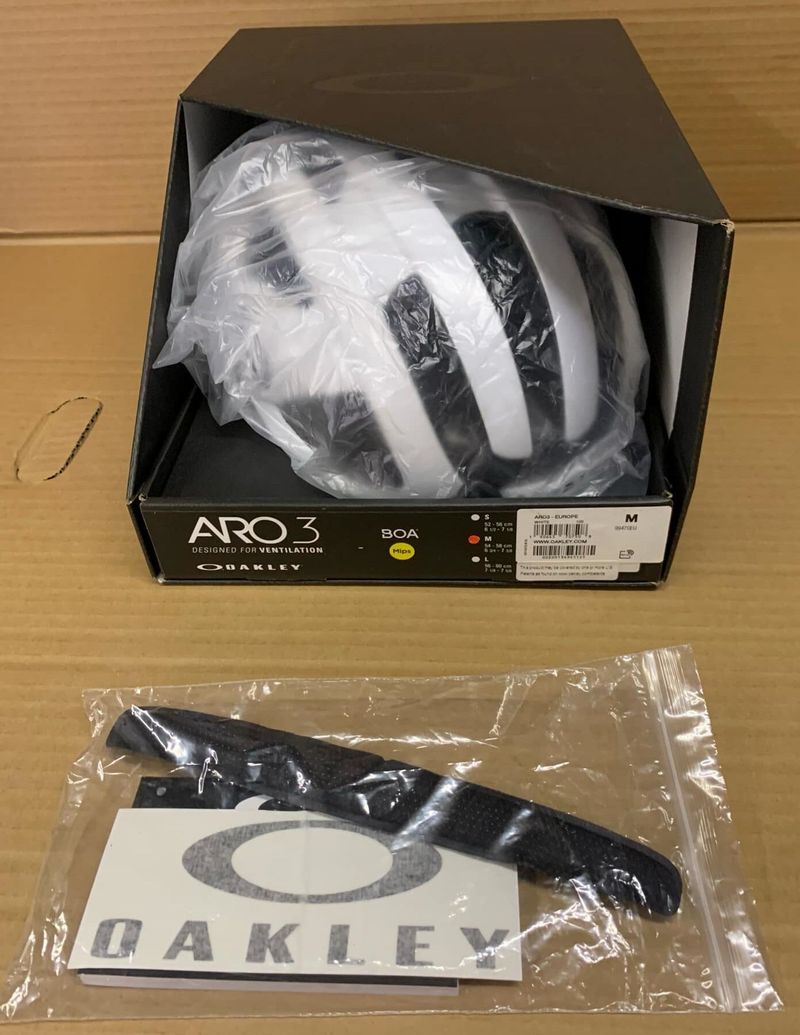 Přilba OAKLEY ARO3 MIPS - vel. M