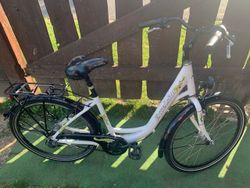 Prodám městské kolo Excelsior Road Cruiser Alu 28" bílé, nepoužívané.