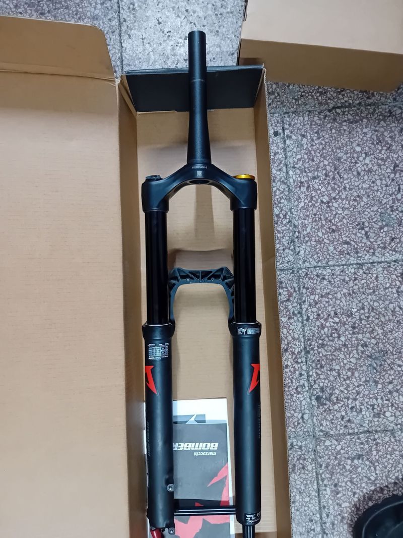 Odpružená vidlice Marozocchi Z1 Coil 29" 170mm