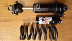 RockShox Vivid Coil R2C 200x57 + pružina 600lb