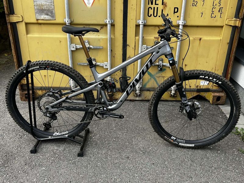 Celoodpružené kolo Pivot Trail 429 Enduro PRO XT/XTR, Silver Metallic - TESTOVACÍ KOLO vel. M