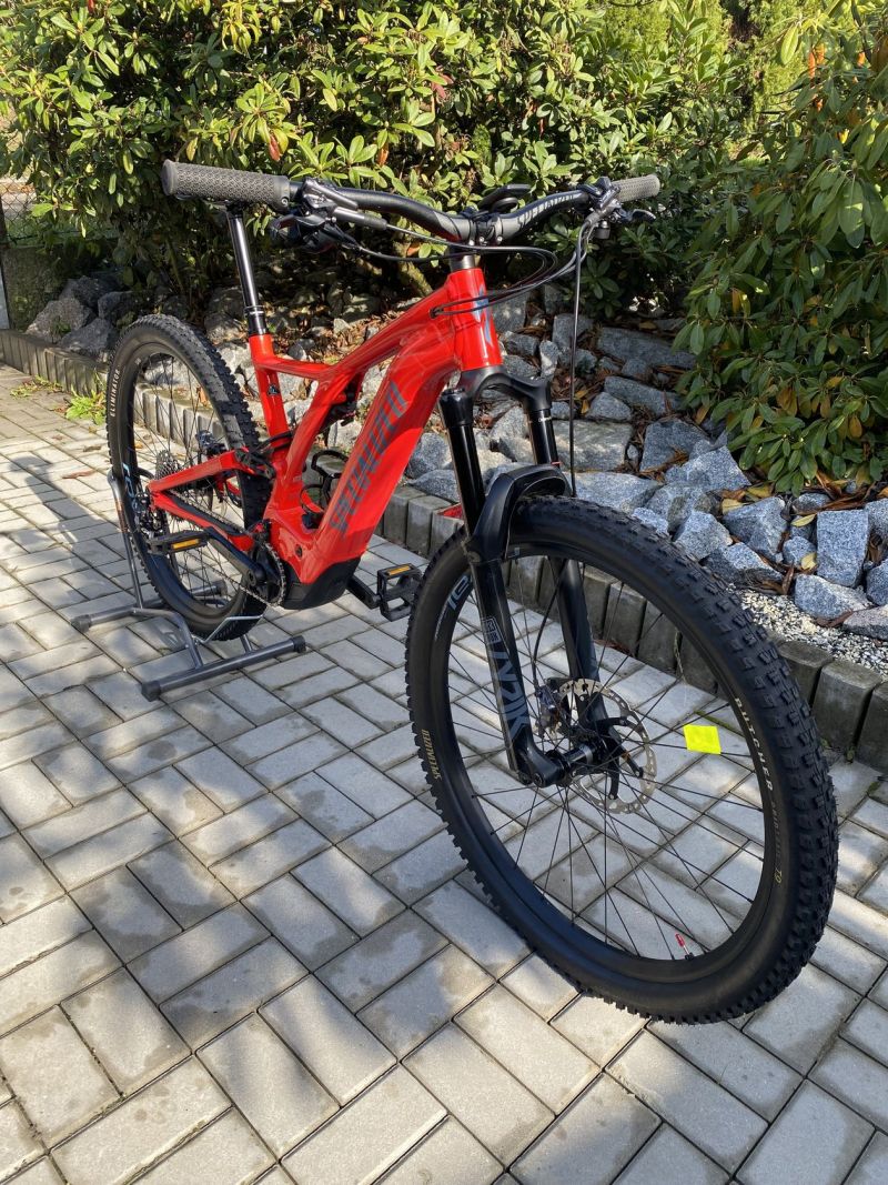 Specialized Turbo Levo Comp, vel. L , 700Wh, v super stavu