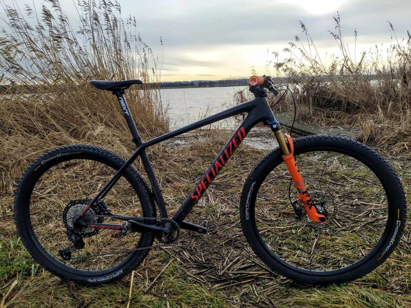 Prodám horské kolo-Specialized Epic HT 2021