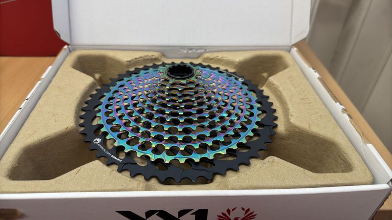 Nová kazeta SRAM XX1 Rainbow 12s 