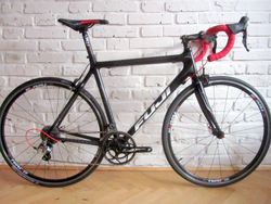 FUJI ROAD RACE na Shimano 105, 58 cm. Super stav!