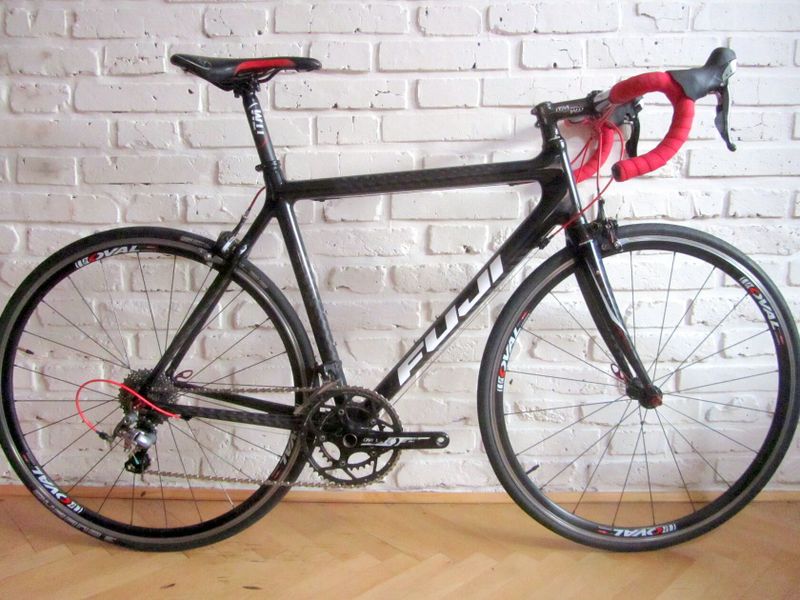 FUJI ROAD RACE na Shimano 105, 58 cm. Super stav!