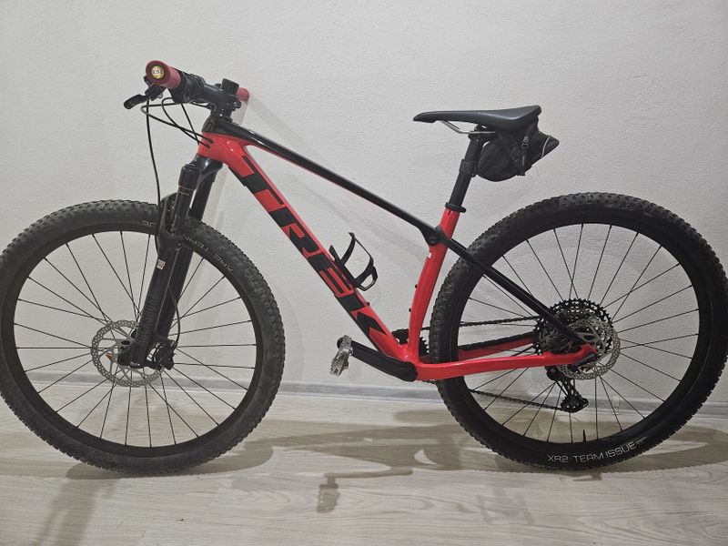 Trek Procaliber 9.6 Radioctive Red/Black