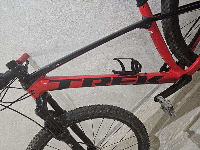 Trek Procaliber 9.6 Radioctive Red/Black