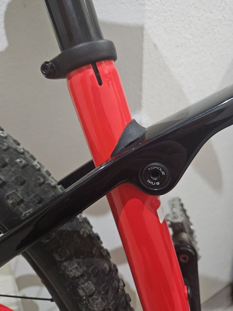 Trek Procaliber 9.6 Radioctive Red/Black