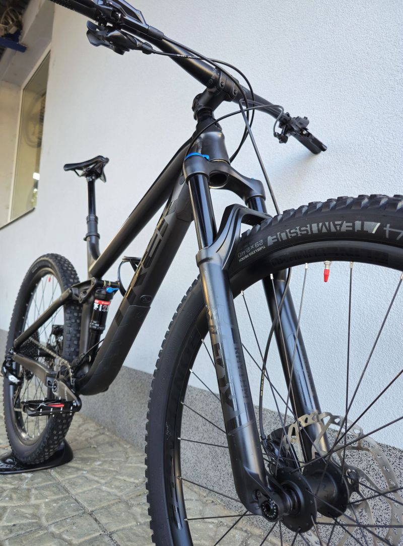 Horské kolo Trek Fuel EX 8 29″ velikost M