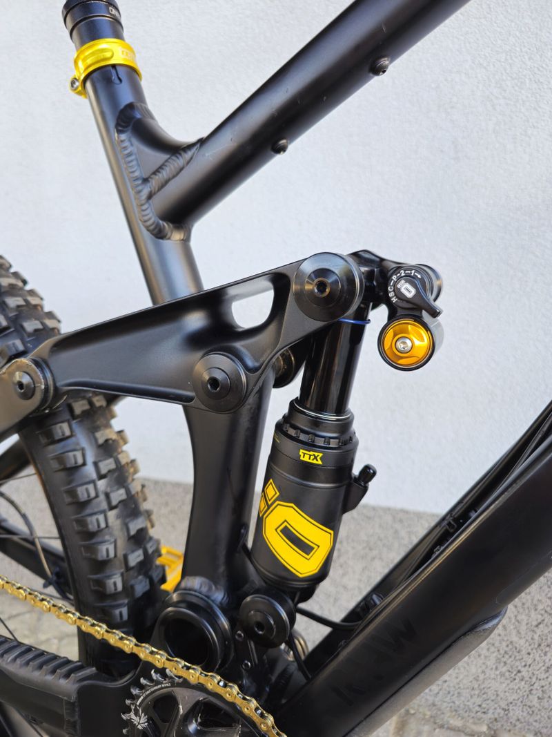 Horské kolo RAAW Madona V2.2 Ohlins AXS 29″ 