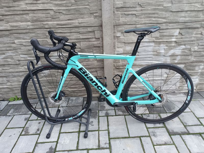 Bianchi Aria disc Ultegra < 1000 km