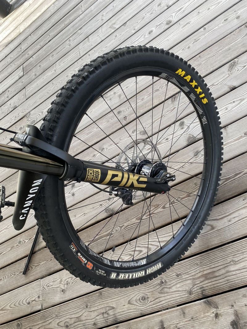 Enduro/Trail Carbon MTB Canyon Spectral CF 7.0 (2019) L 27,5