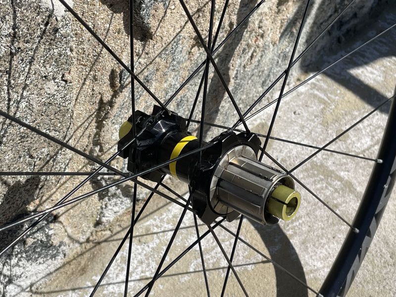 29" Mavic Crossmax Boost, lehká, zadni naboj na opravu