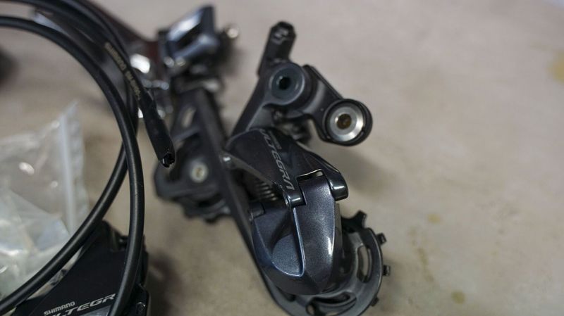 Sada Shimano Ultegra R8020 / sundaná z nového kola