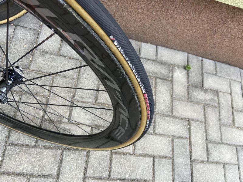 DURA-ACE WH-R9170 C60 - ZAPLETENÁ KARBONOVÁ KOTOUČOVÁ GALUSKOVÁ KOLA