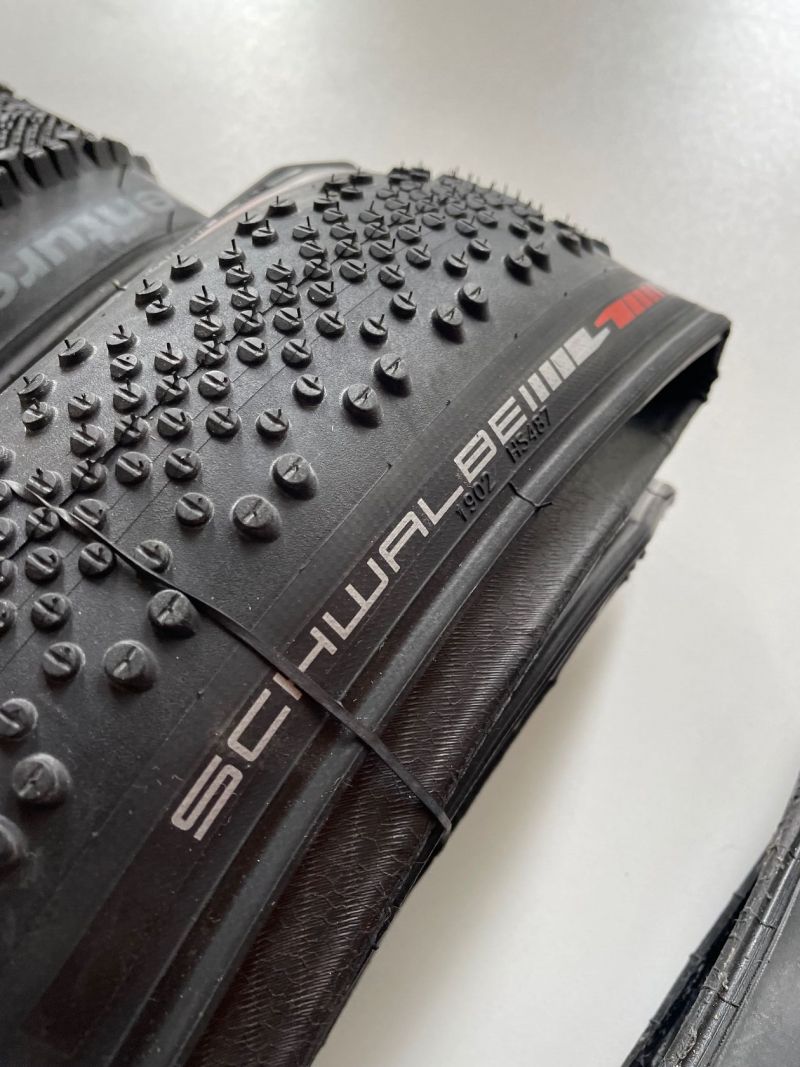 Zánovní pláště Schwalbe G-One Bite 45-622, GRAVELKING SS 700x35C, VENTURE 700x50