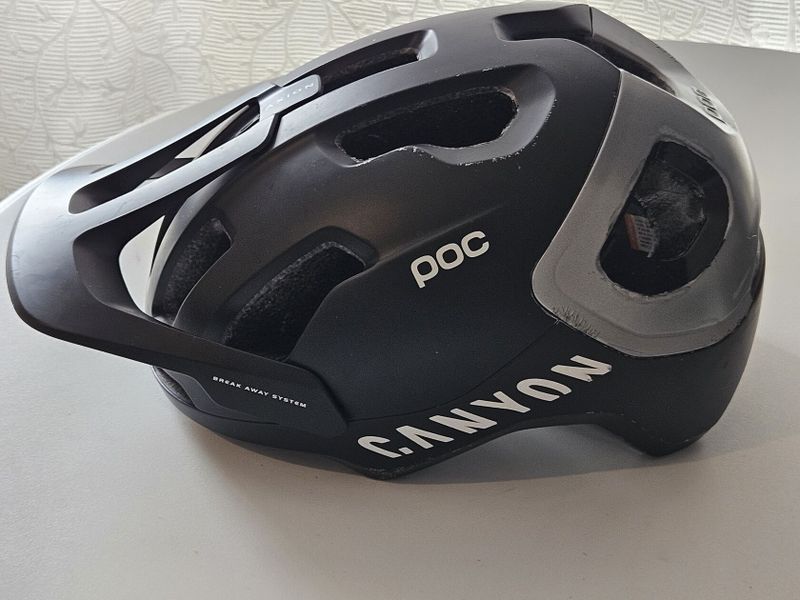 Helma POC Axion CANYON