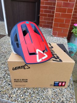 LEATT MTB 4.0 Allmtn vel. M (55-59cm)